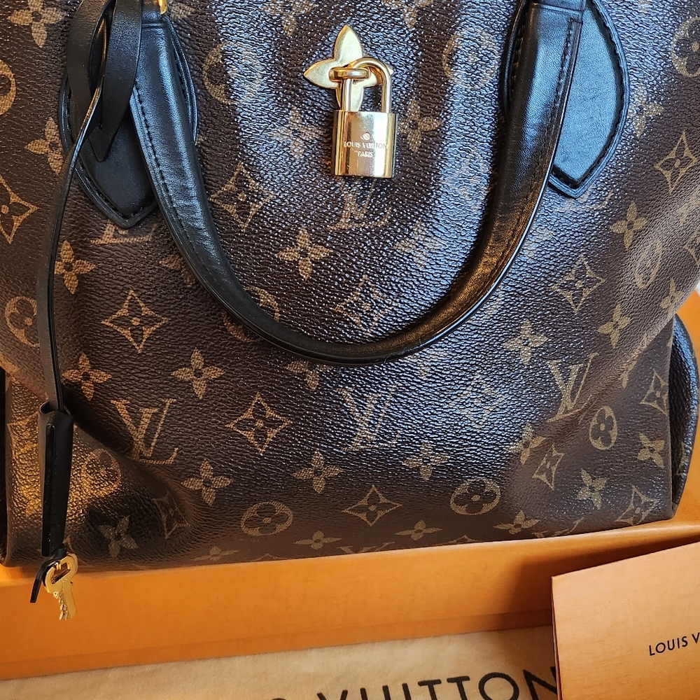 ❤️SALE❤️Gorgeous Authentic Louis Vuitton Flower Zippered Tote MM EUC - Picture 11 of 17